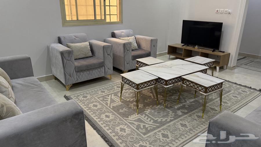 Very clean and new full sofa set with table and accessories, and TV table64406723586306111