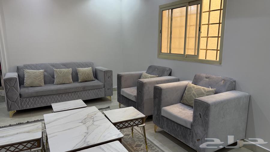 Very clean and new full sofa set with table and accessories, and TV table64406723586306110