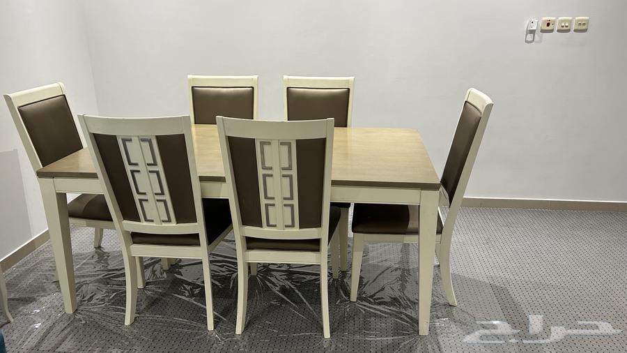 طاولة طعام 6 أشخاص نظيفه جدا64407489386241111