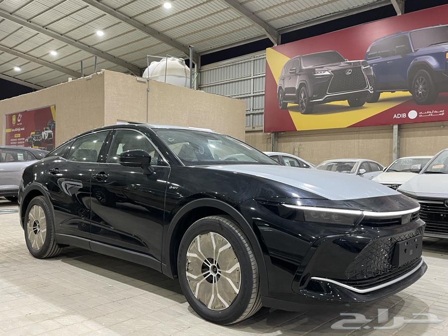 تويوتا كراون2025بريميوم سعودي داخلي اوف ويت(هايبرد)2.564561754745729114