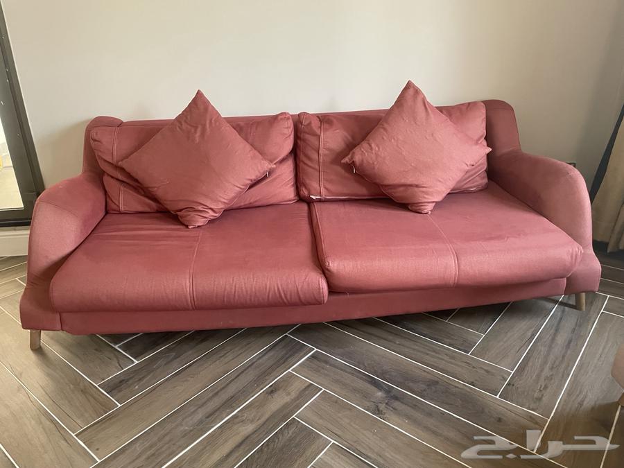 Large comfortable sofa64408680573058112