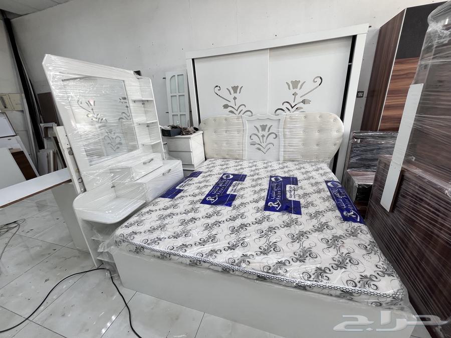 غرفة النوم و دولاب مستعمل نظيف للبيع64412183875458111