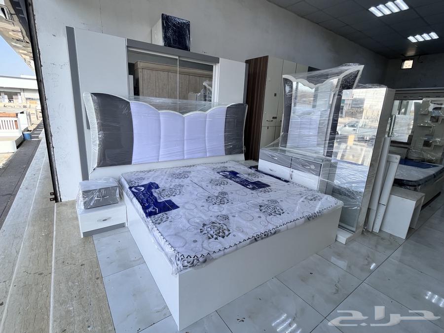 غرفة النوم و دولاب مستعمل نظيف للبيع64412183875458110