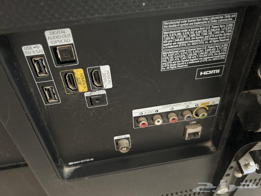 تلفزيون سامسونج ستين بوصه فيه طقه خفيفه مع ريموت على السوم64409616321539112