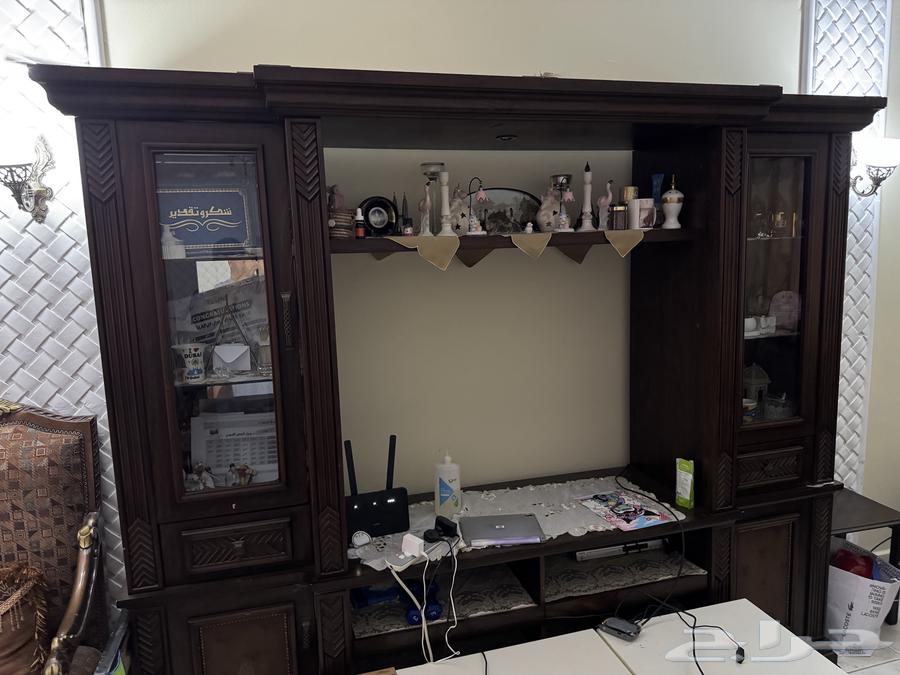 مكتبة تلفزيون للبيع64407279758594110