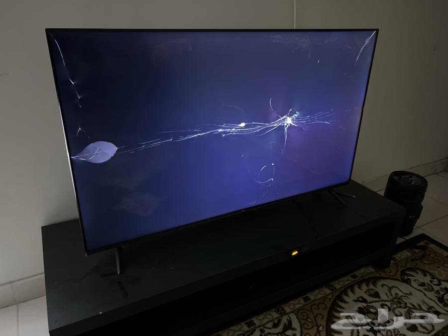 شاشه tcl 55 بوصه مكسوره الشاشه جديده بكرتونها مع الريموت64411607729794110