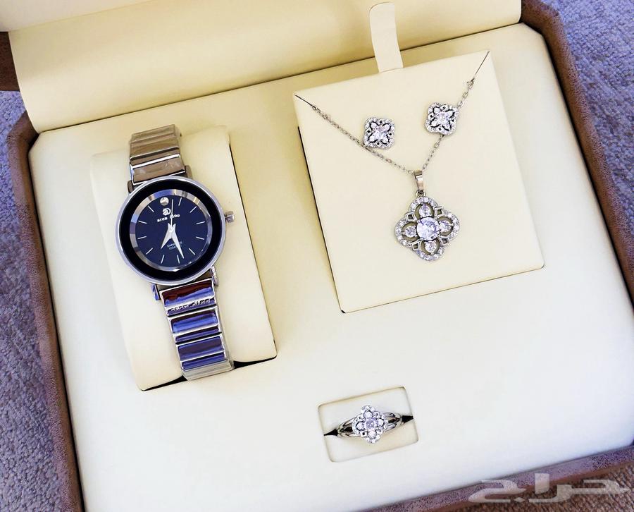 طقم نسائي يدخل العقل64405791493633110