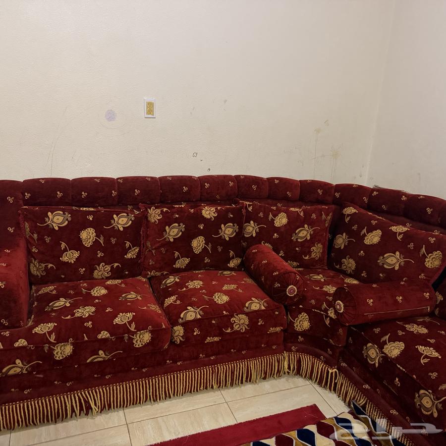 كنب 3 قطع بحاله ممتازه ب 200 ريال64410130058627112