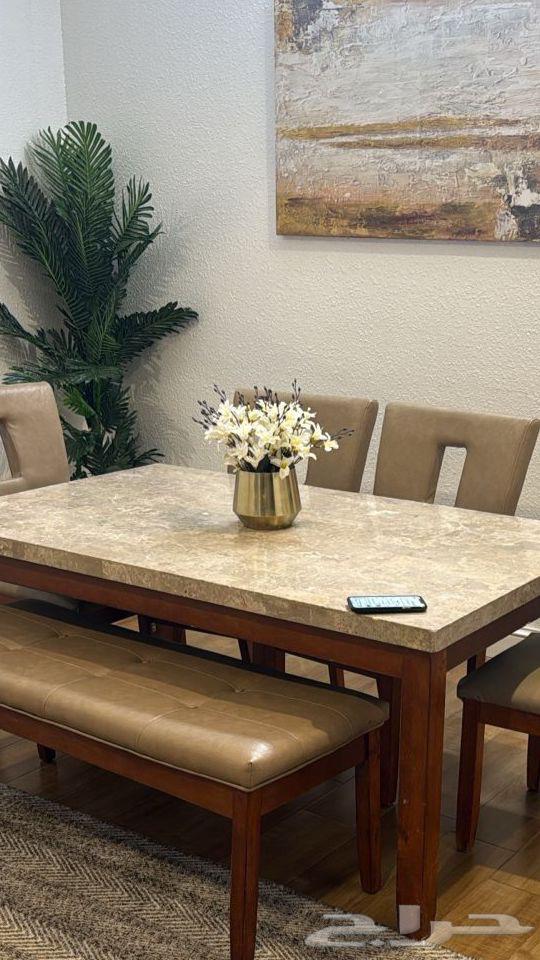 طاولة رخام64409324684418112
