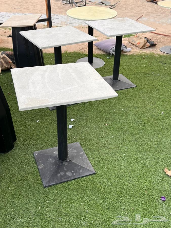 Clean chairs and tables64405902363393111