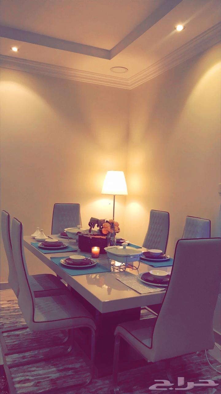 طاولة طعام من هوم سنتر64411202822531110