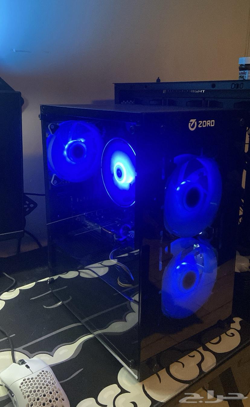 بي سي مع ماوس وكيبورد وماوس باد وستاند مايك ( بيسي )64411392687489111