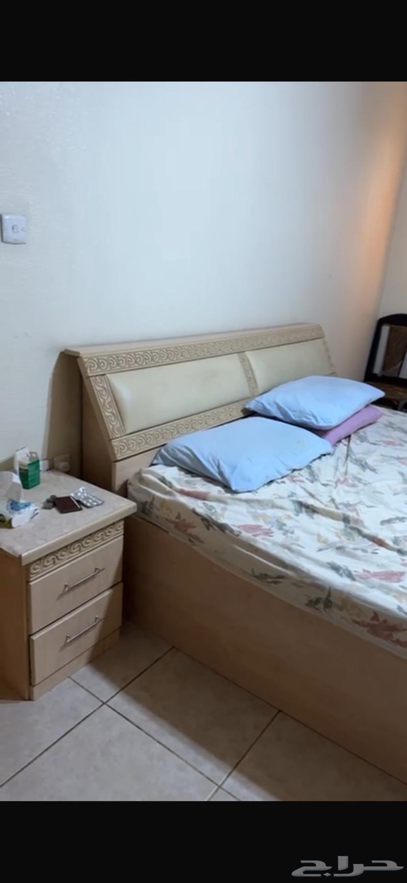 غرفه نوم وثلاجة للبيع64411553803779114