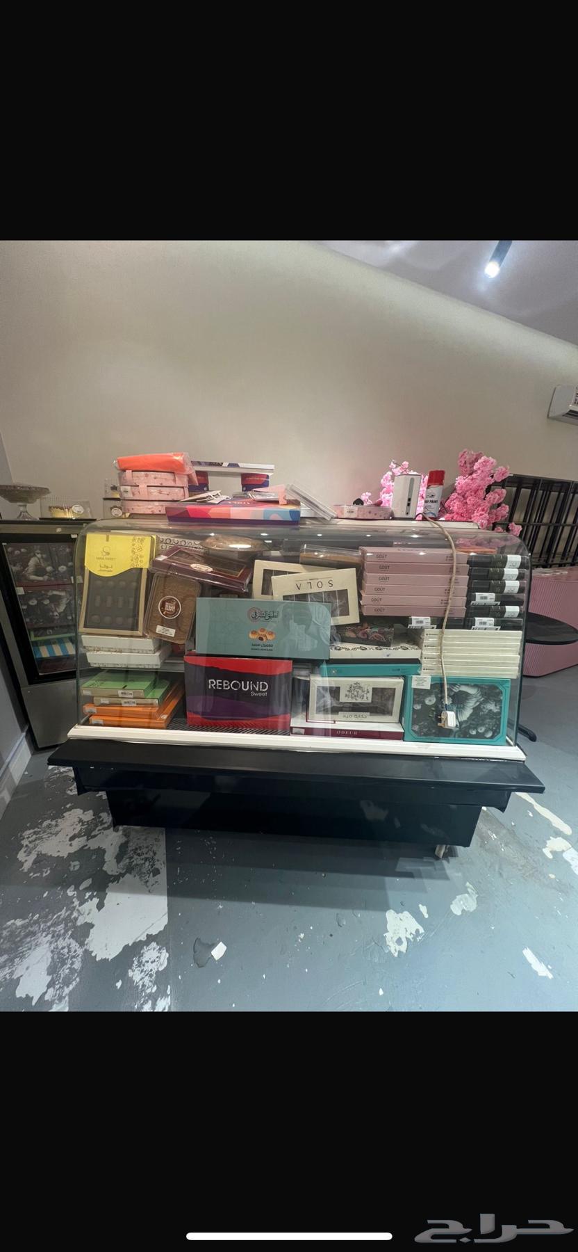 ثلاجات للأجبان والحلويات للبيع64410479954179110