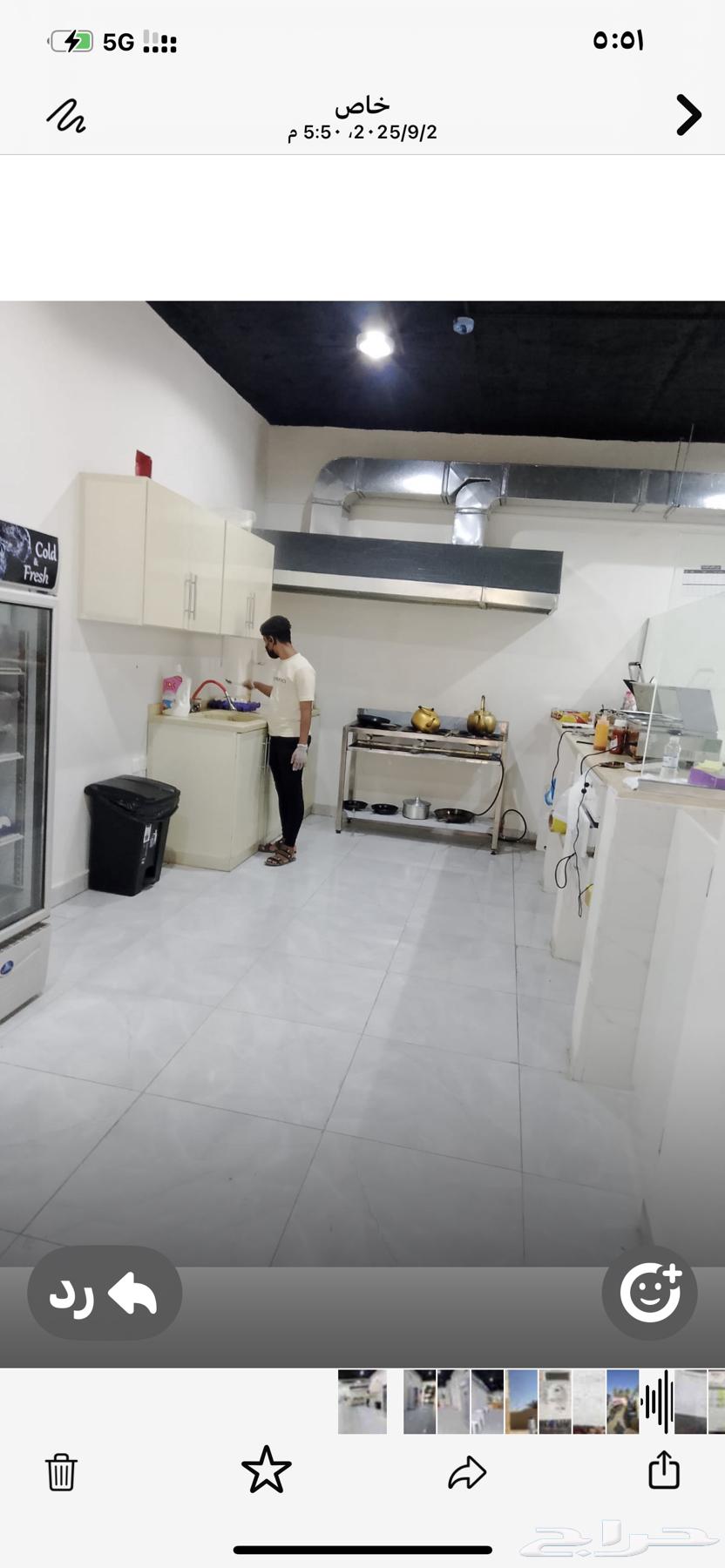 For sale, a buffet with a prime location including all new items64409602678402111