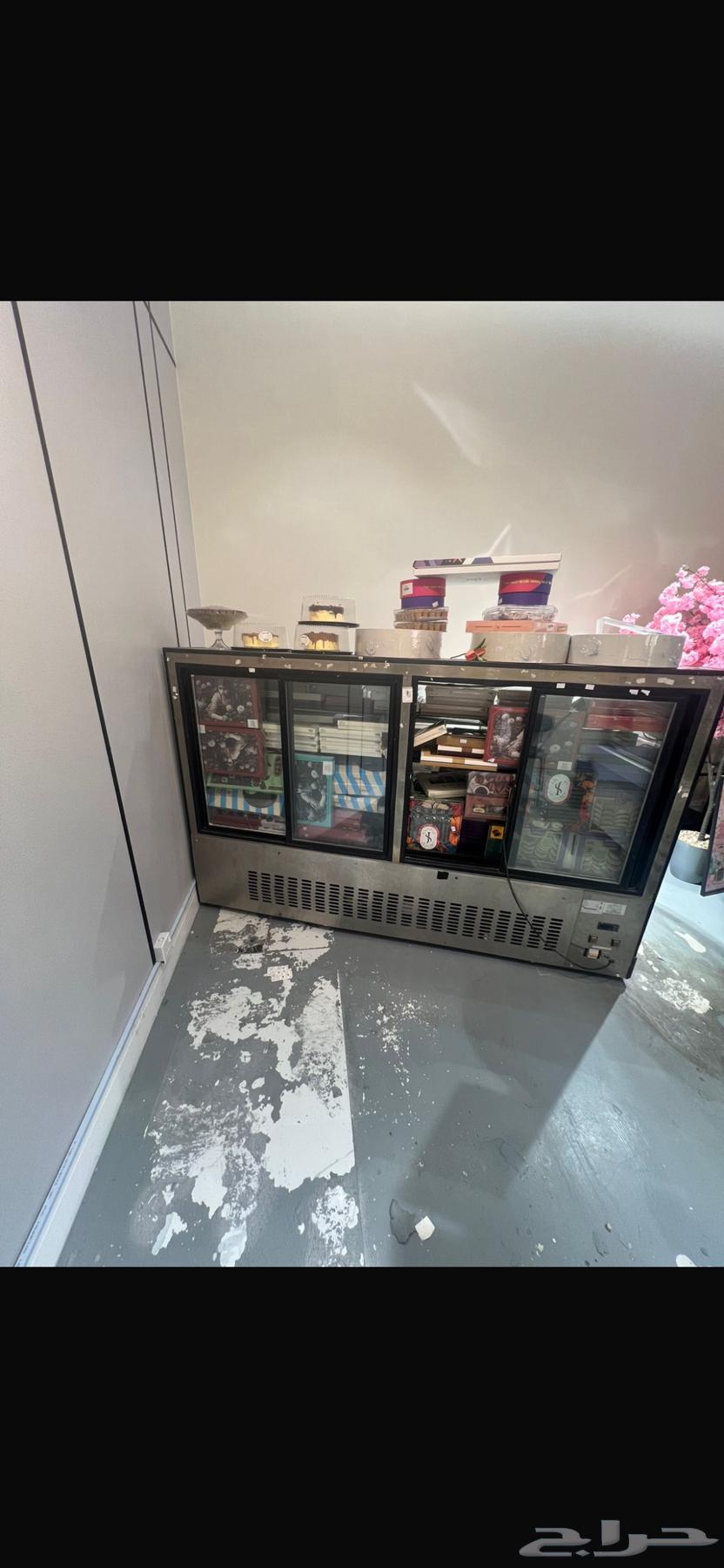 ثلاجات للأجبان والحلويات للبيع64410479954179111