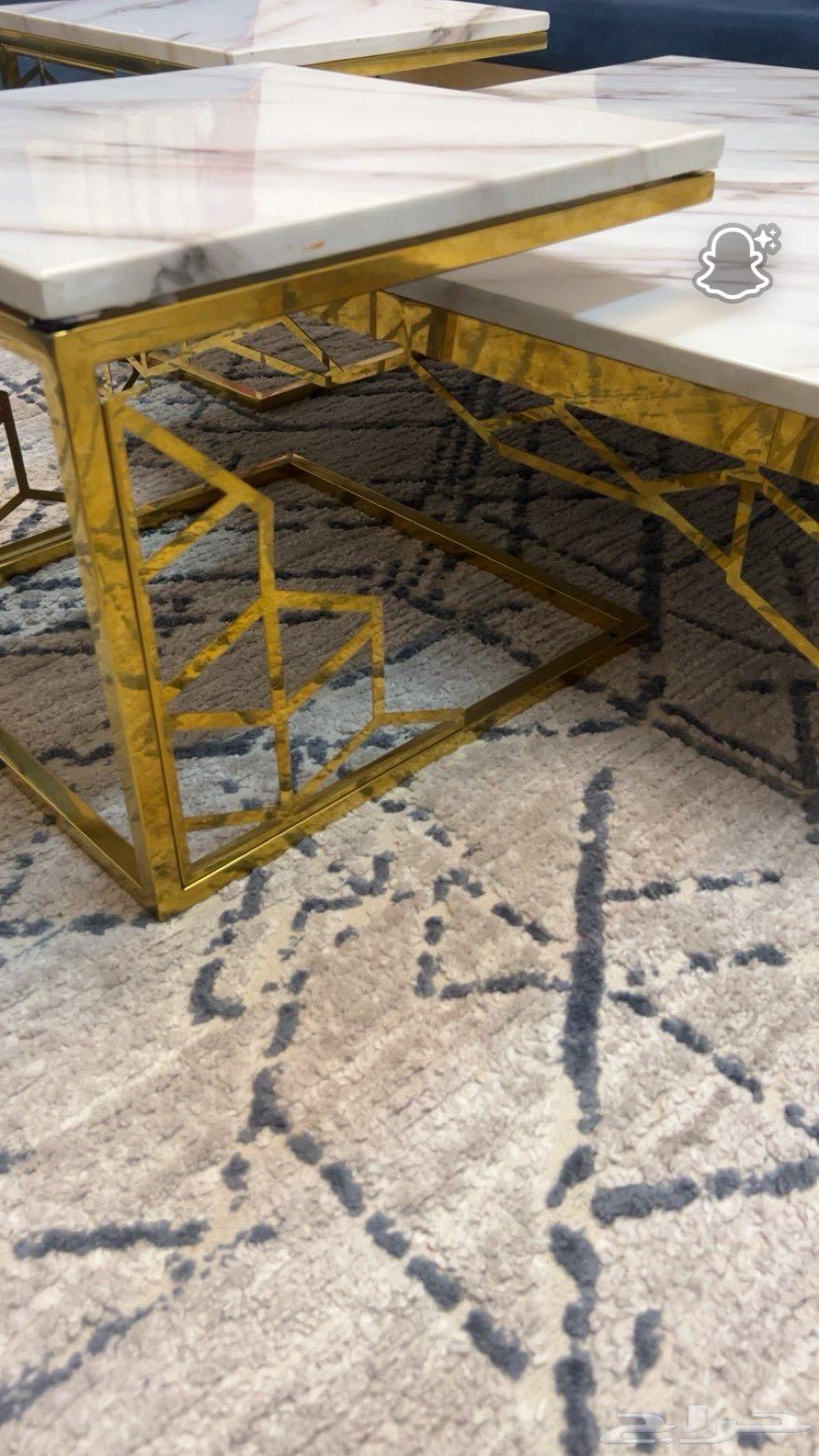 طاولة مع خدمة أربعة64405028412801110