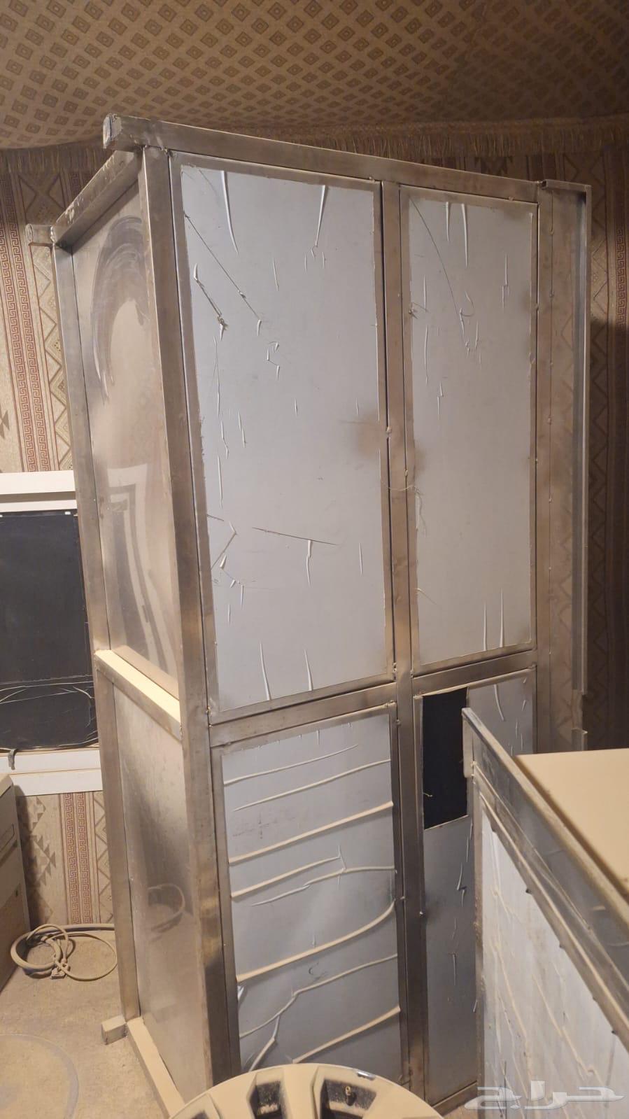 اغراض مطعم شبه جديدة64412143533059112