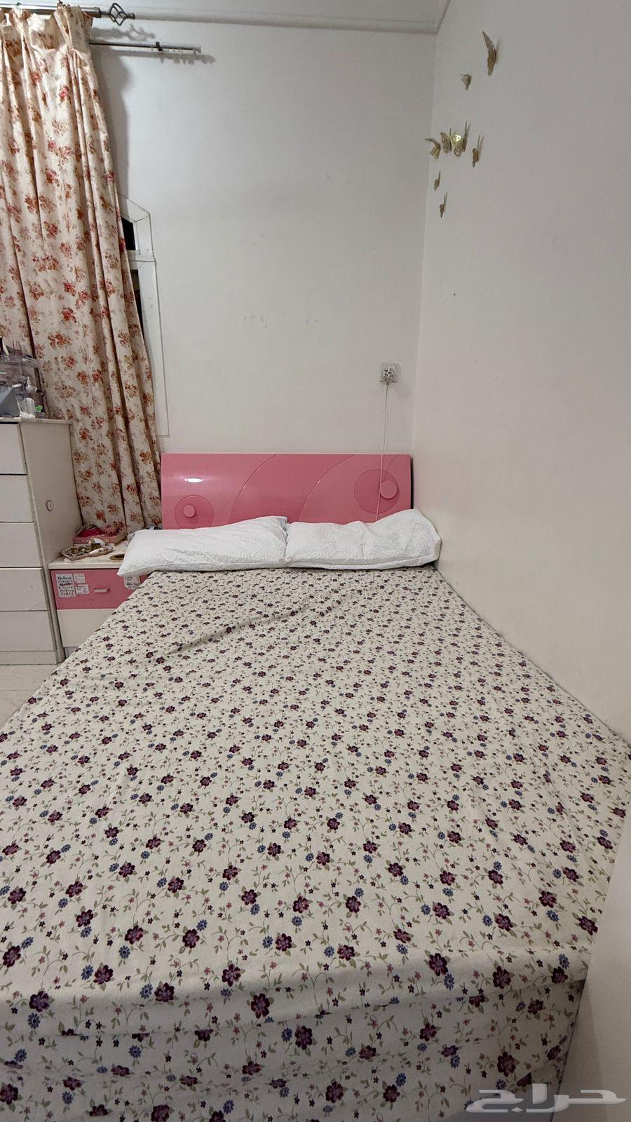 طقم سريرين للبيع بسعر عاجل 550 للاثنين معًا64411392654337113