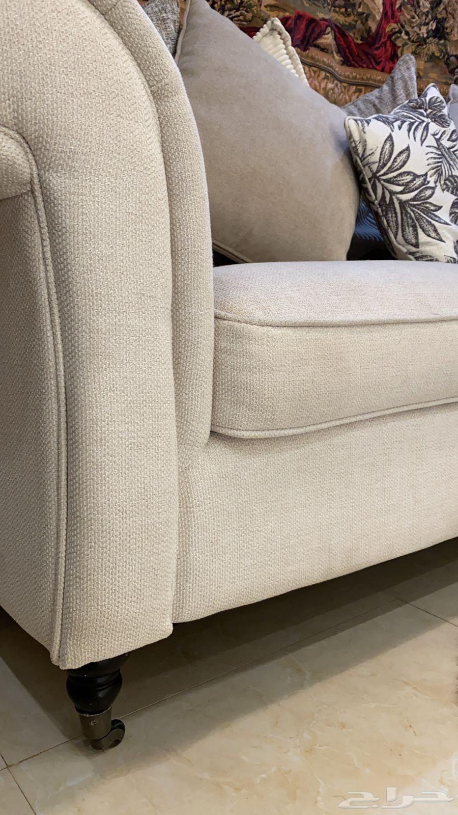 I bought this sofa from Home Center for 8000 and want to sell it for 400064410116333058113