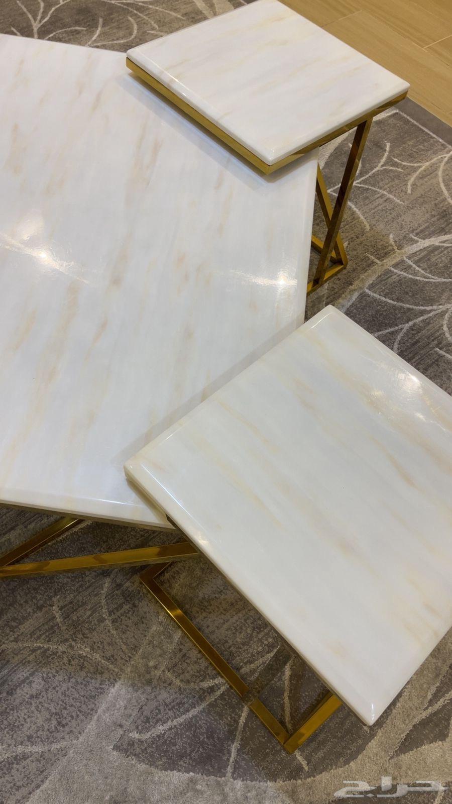 Semi-new tables and sofas64410217230978110