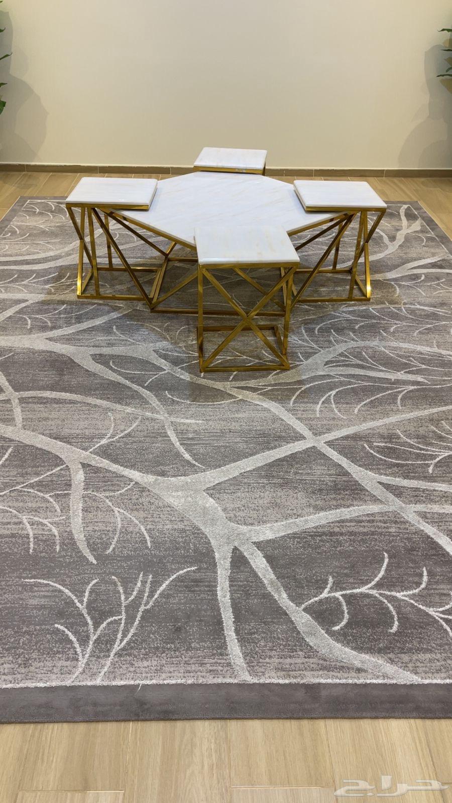 Semi-new tables and sofas64410217230978112