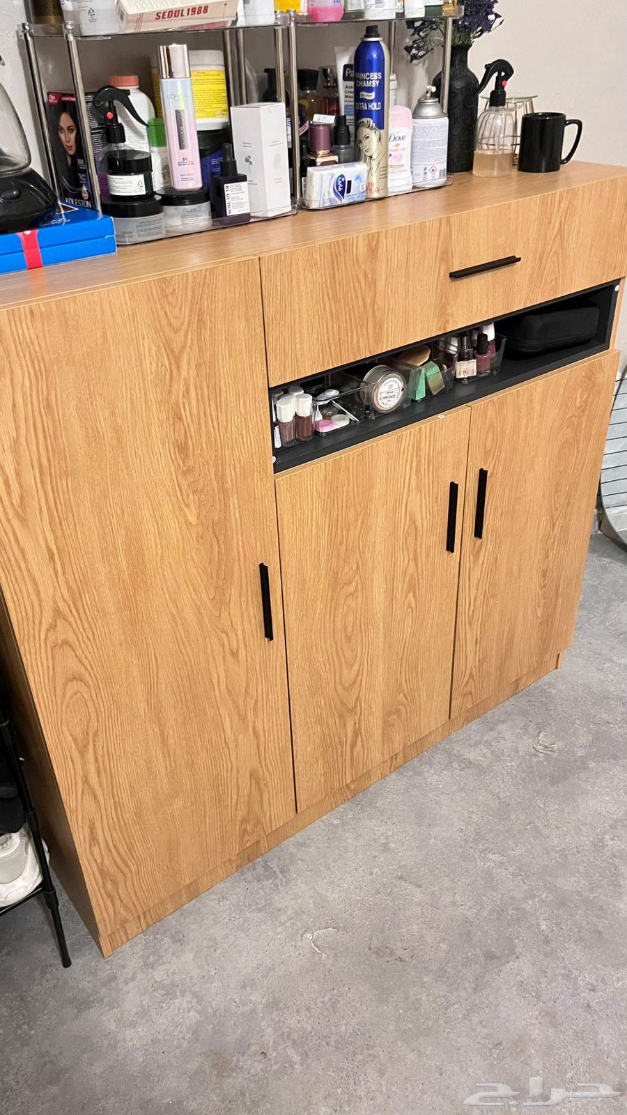 Two single beds and mattress64411324727809112