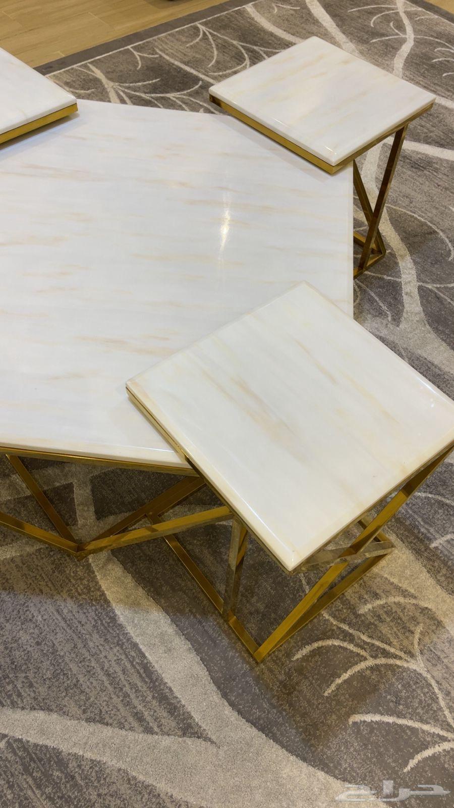 Semi-new tables and sofas64410217230978111