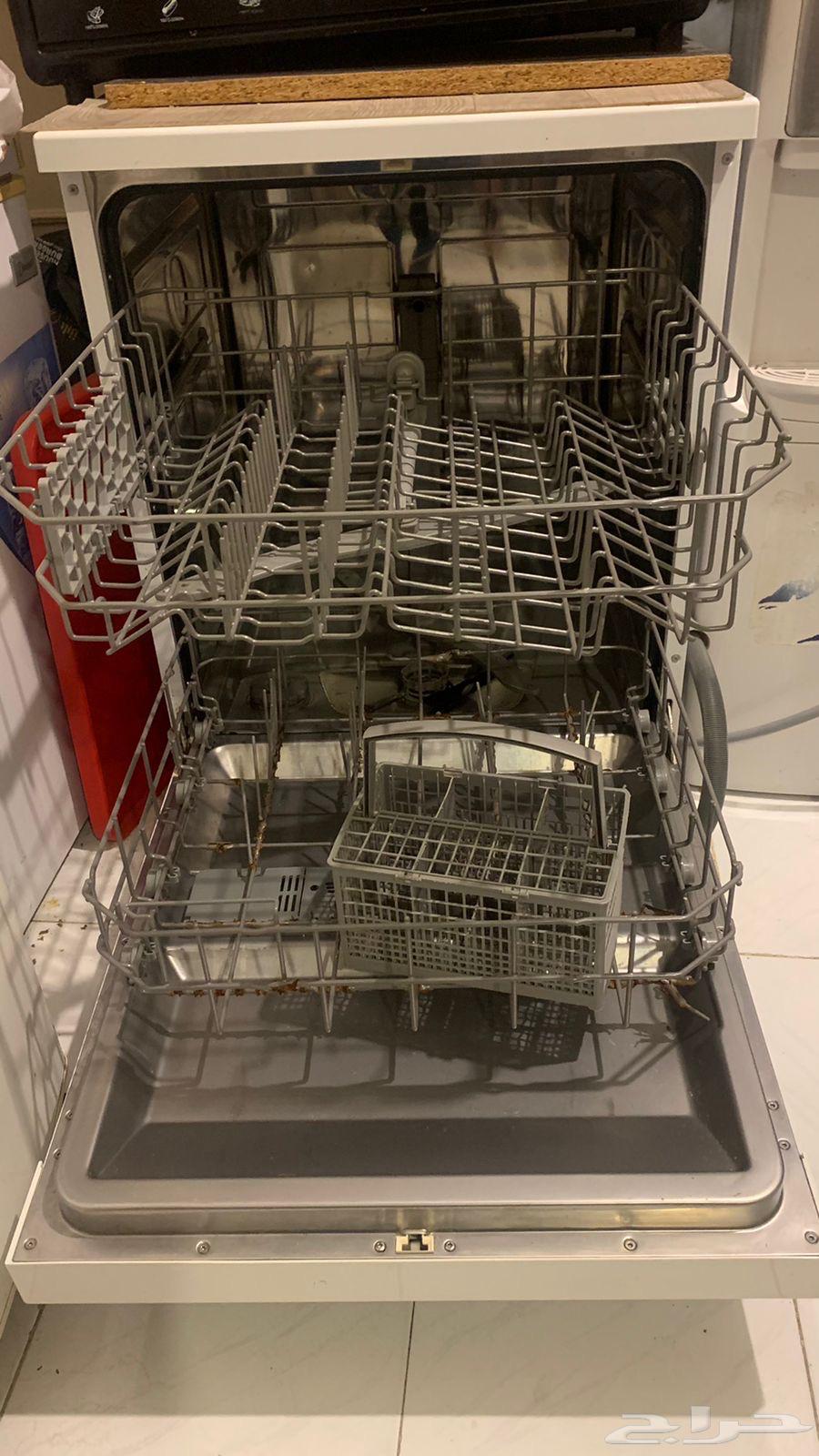 غسالة مواعين من شركة ميديا64410840289281111