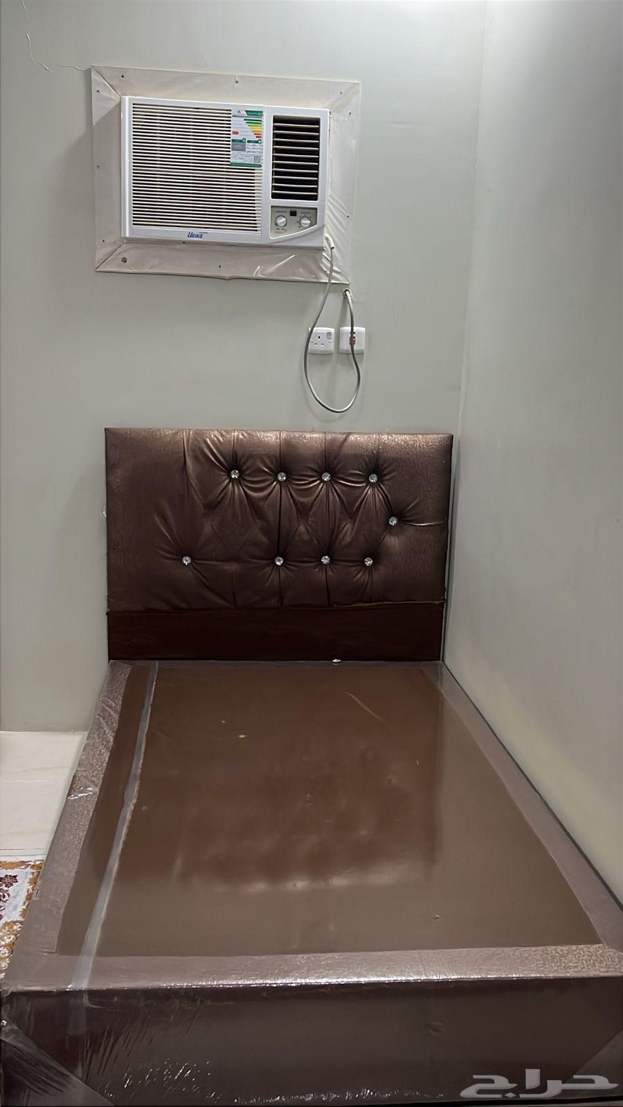 سرير نوم مستعمل للبيع64411419838467110