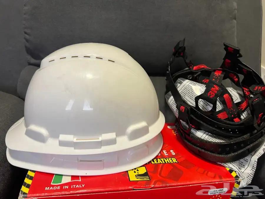 Safety Shoe Helmet Hard Hat حذاء سلامة وخوذة64411821705346113