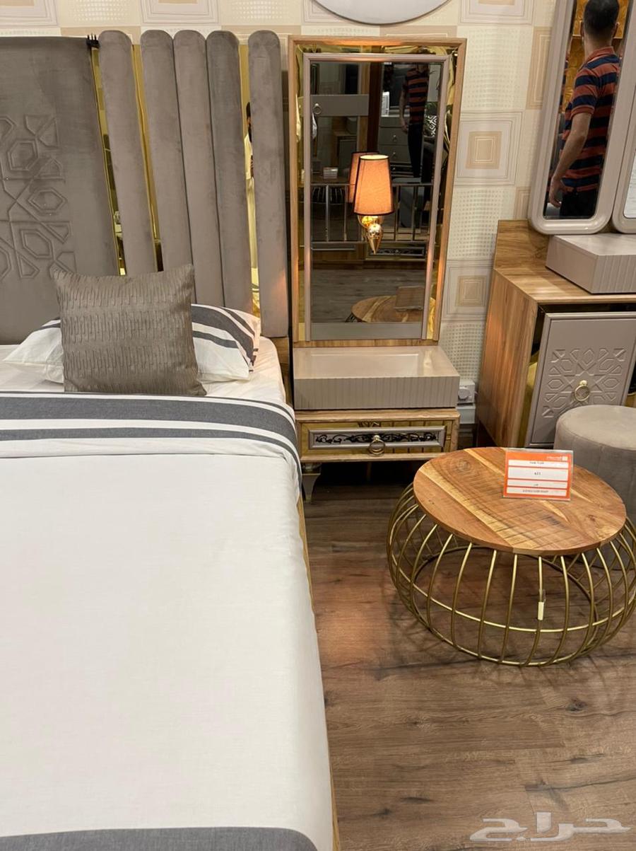 Booth64442597508099113