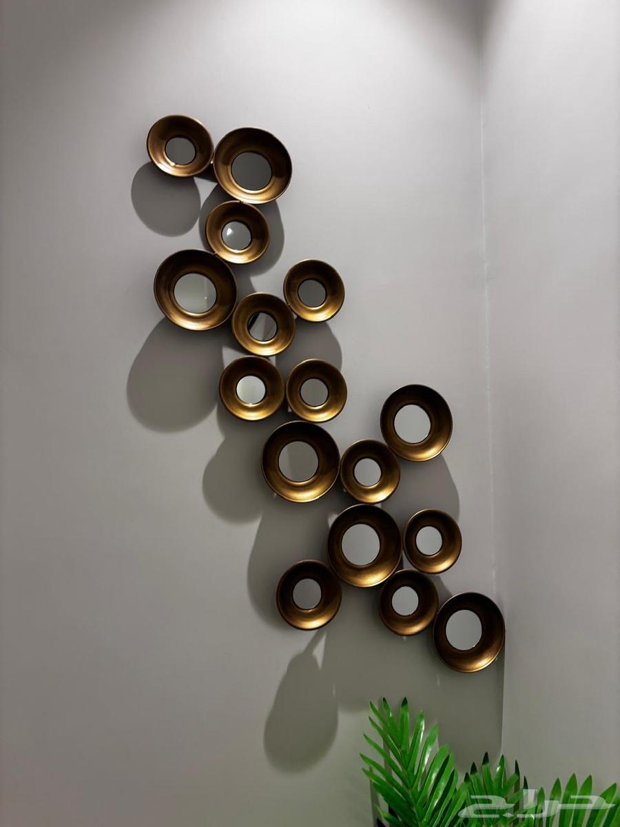 New sofa, service tables, and carpet .. living room64408836562946114