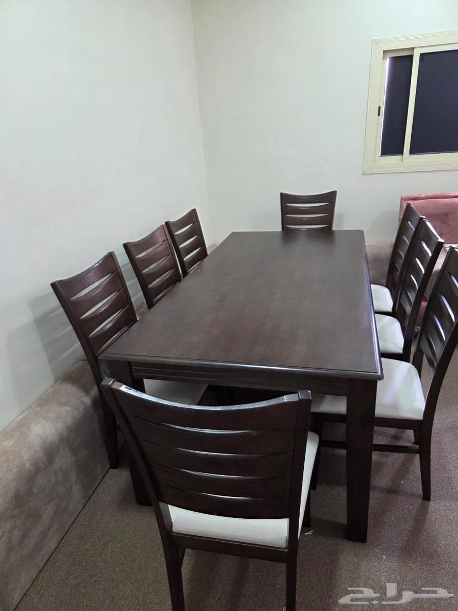 Dining table with 8 chairs64409199305602112