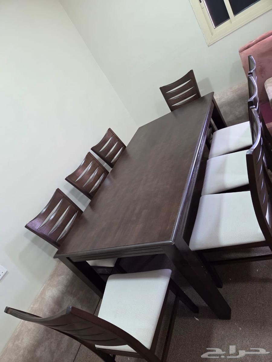 Dining table with 8 chairs64409199305602111