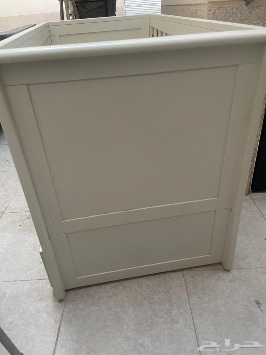 سرير أطفال من ممزورلد مستعمل ونظيف64409740982147113