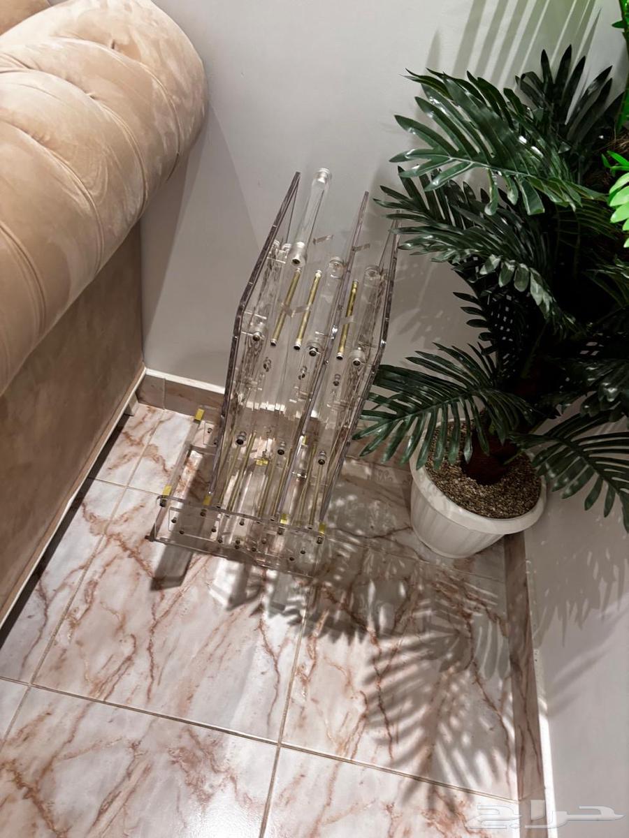 New sofa, service tables, and carpet .. living room64408836562946112