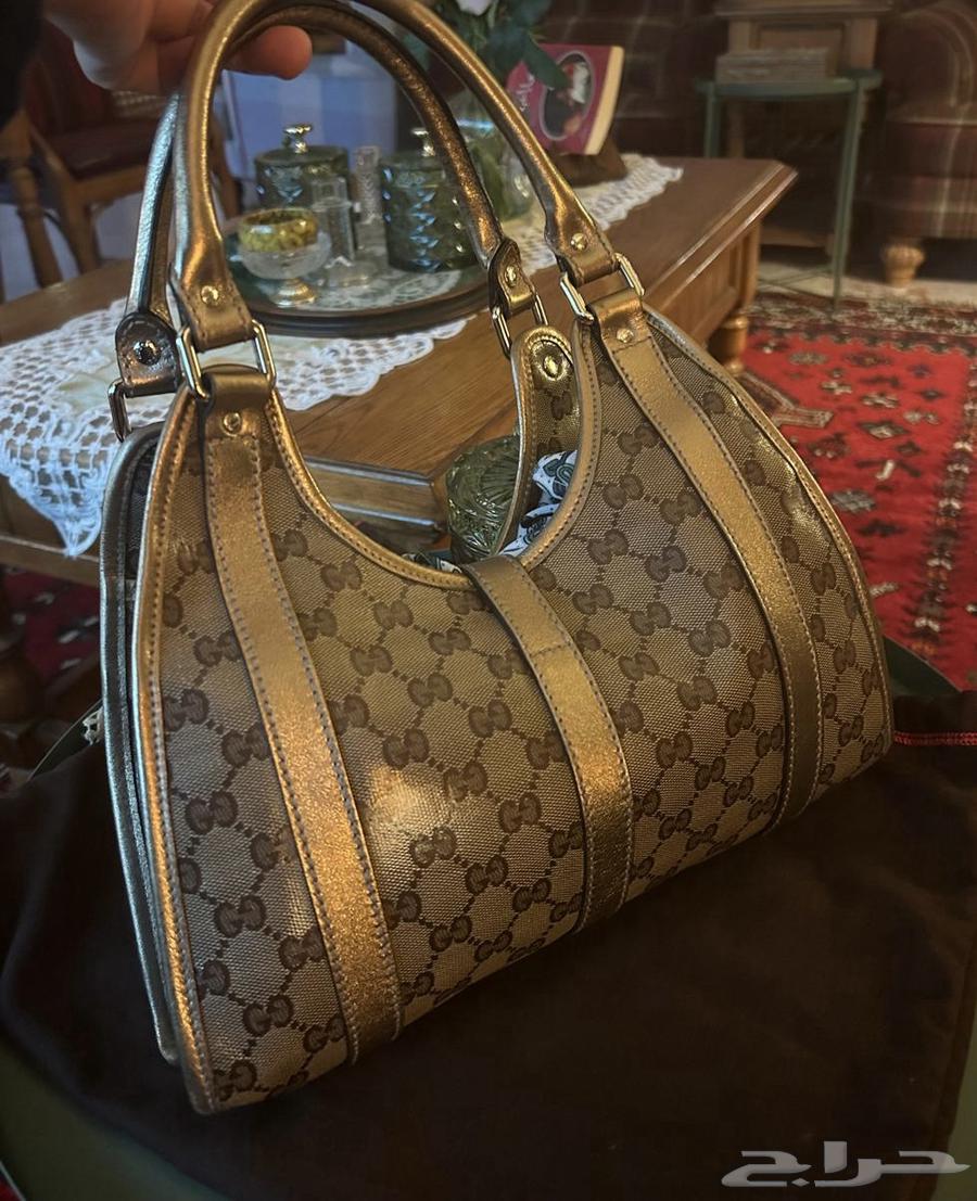 شنط ماركات اصليه64407894824322110