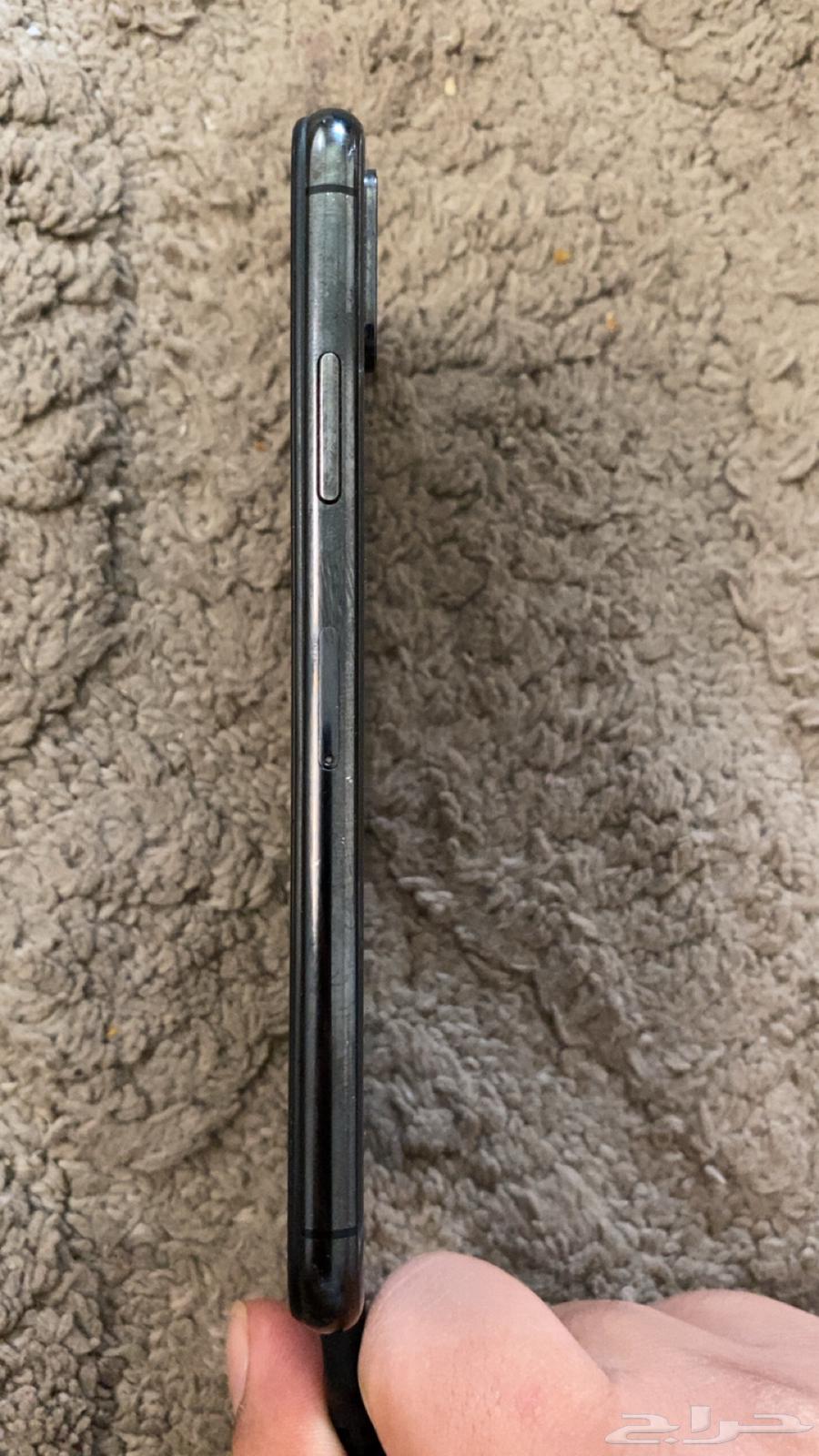 اعرض لك آيفون اكس إس بطاريه 80 ذاكره 64الجوال مغير شاشه فقط64414010605185112