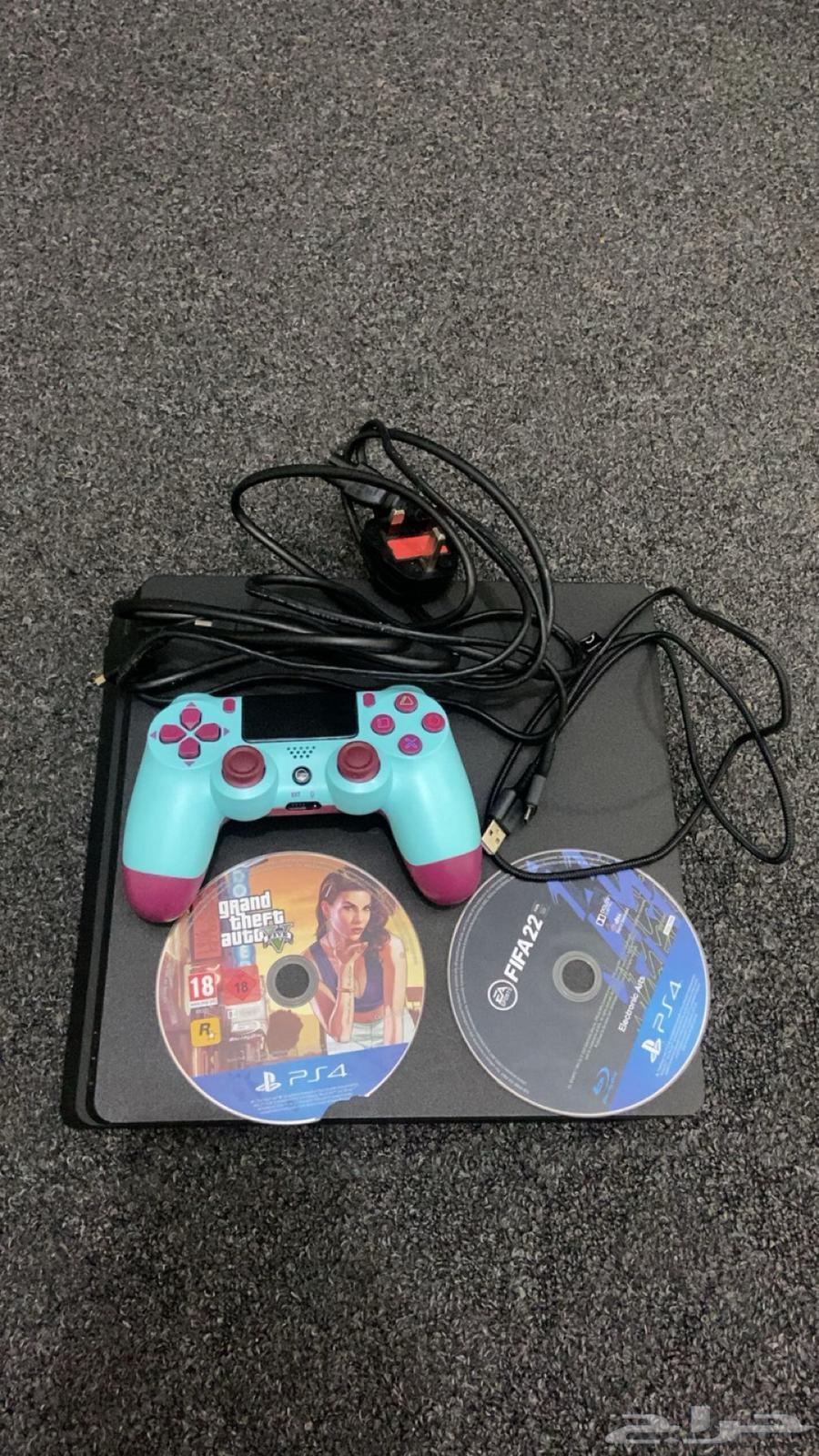 سوني.نضيف.ومعه.اسلاكه.وسلك.شاحن.اصلي.و3يدات.واشرطت.بلاستيشن.64412695110146110