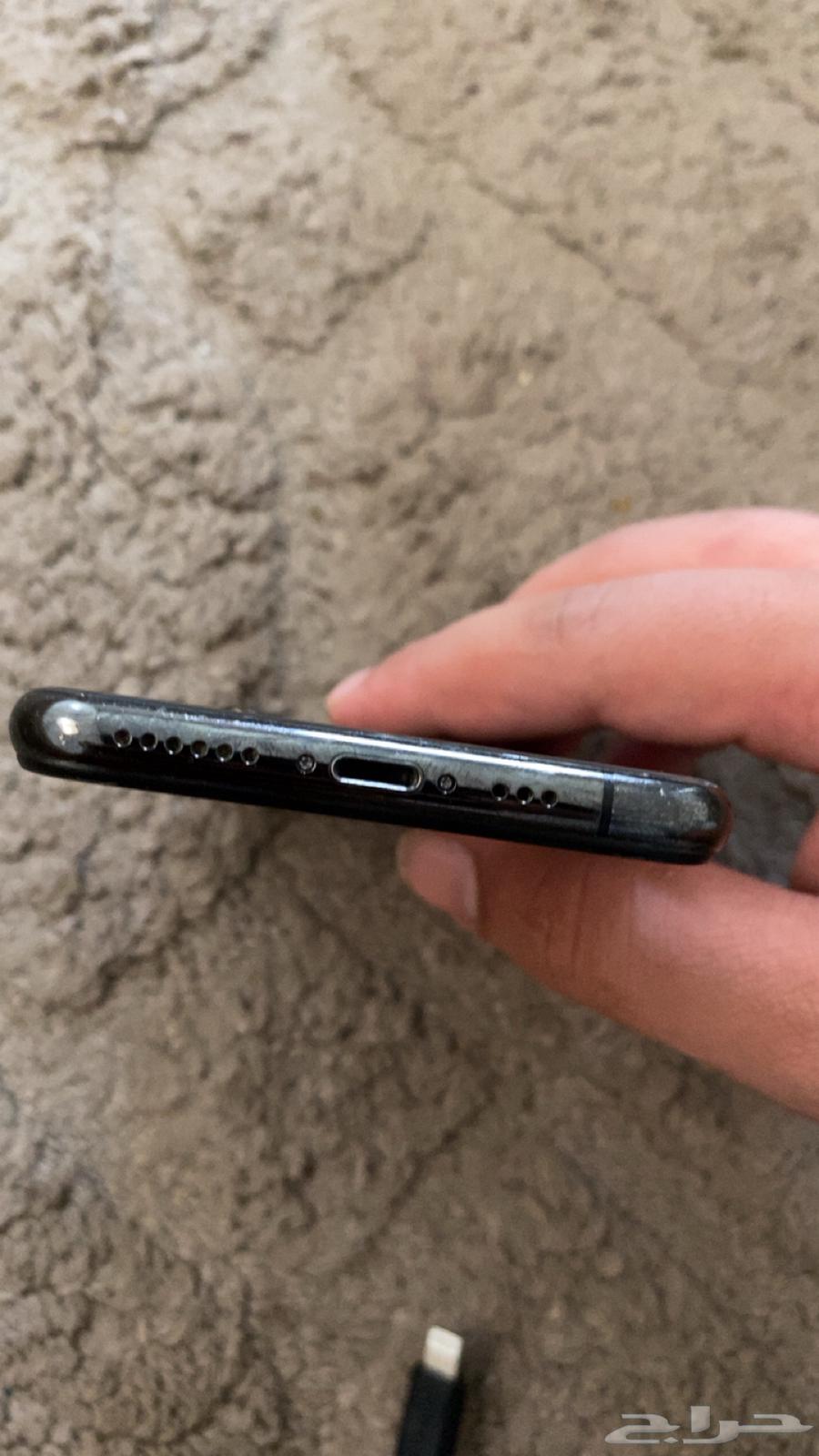 اعرض لك آيفون اكس إس بطاريه 80 ذاكره 64الجوال مغير شاشه فقط64414010605185113