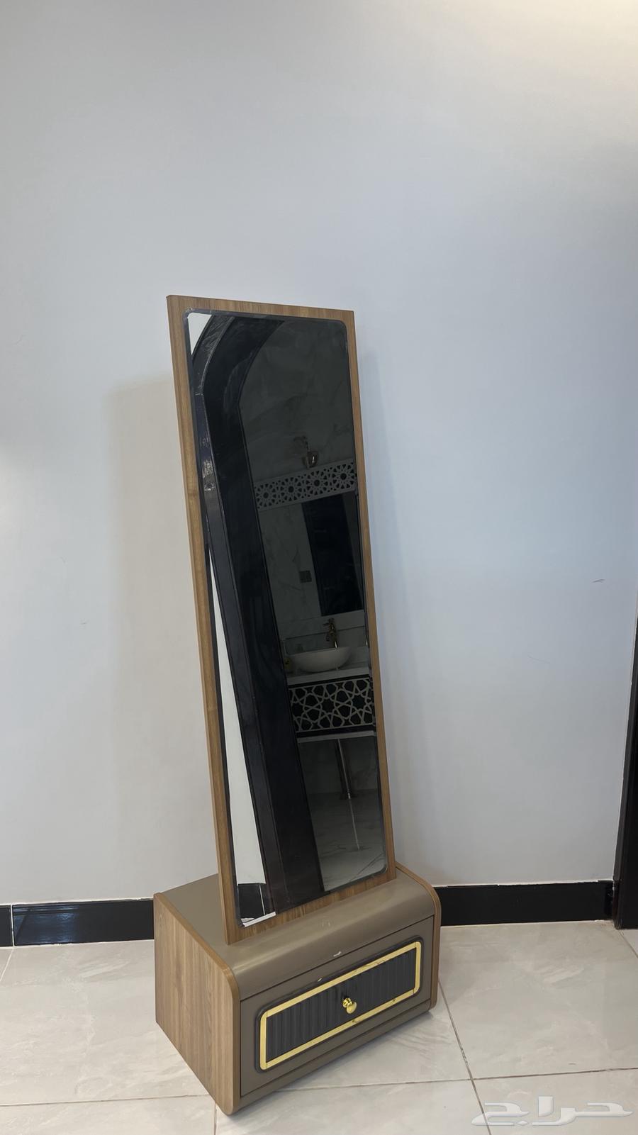 ركن مرايه غرفه نوم للبيع جديده64418472048770114