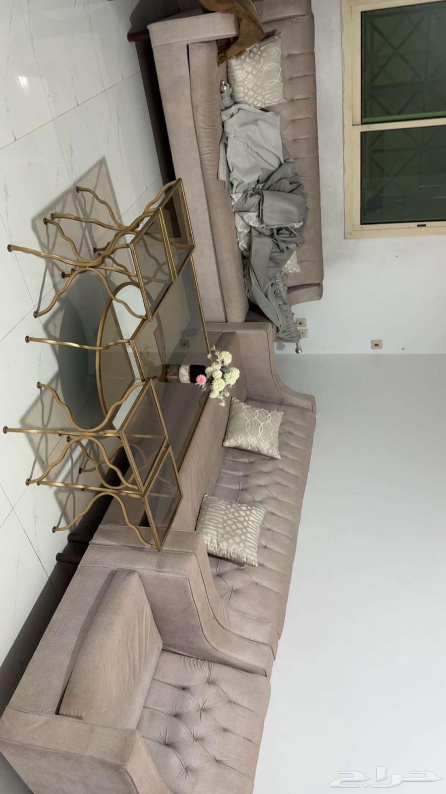 Sofa for sale consisting of 4 pieces with 5 tables and a curtain64414700067329110