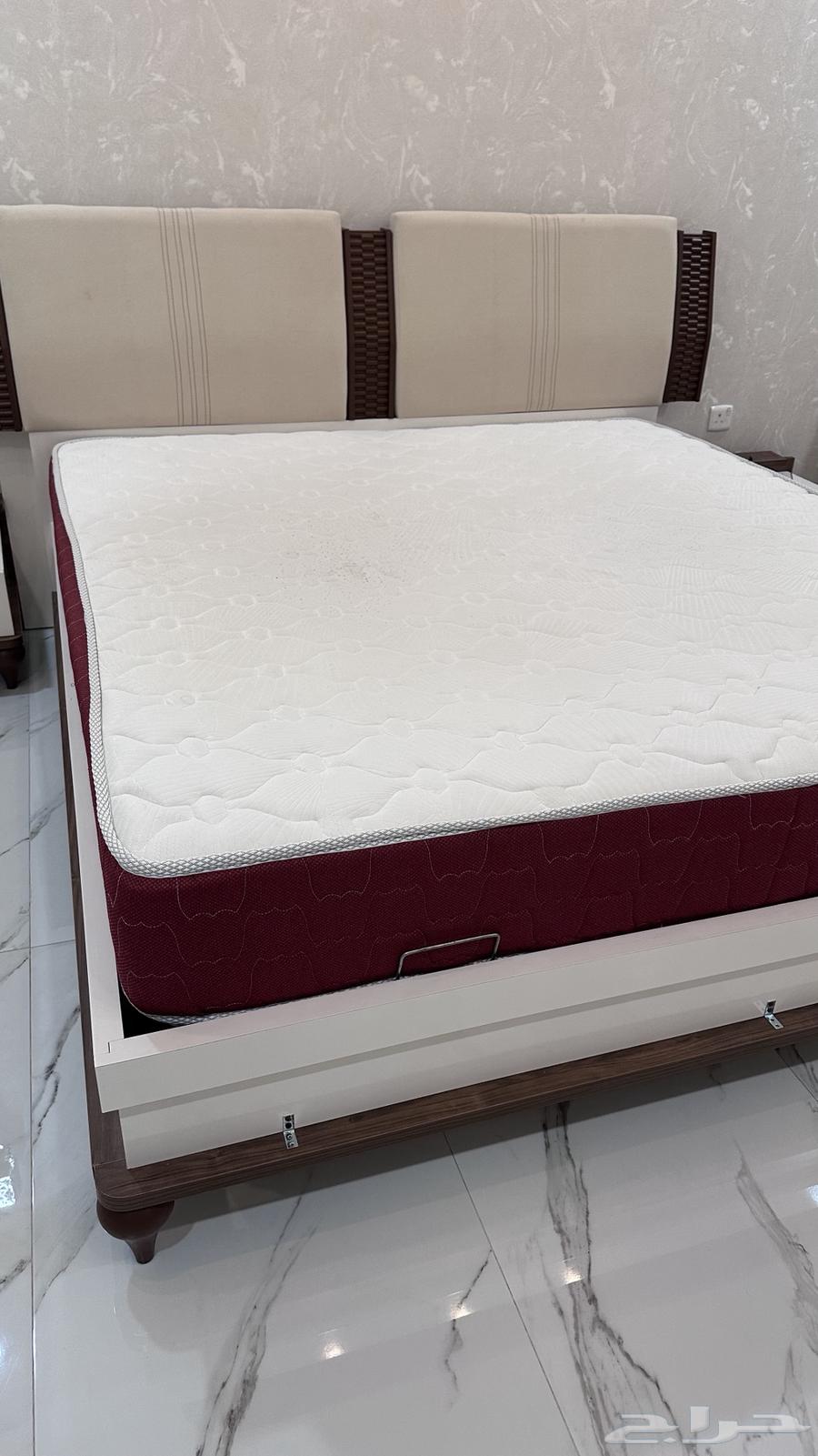 سرير نفرين كنج مع مرتبه 2 كمدينه64419038349057110
