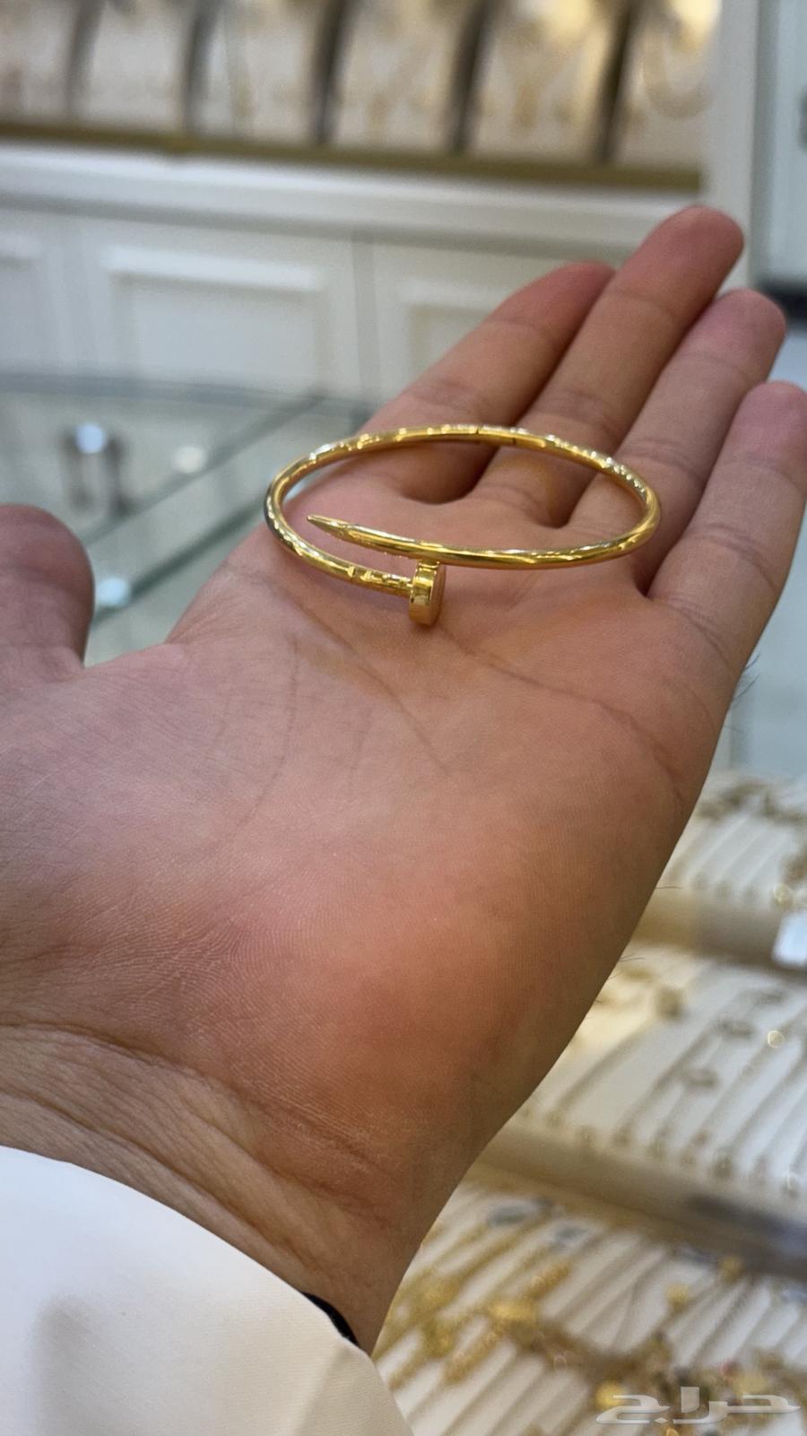 اسوارة كارتير ذهب صافي عيار 18 مستعملة نظيفة64416333900929110