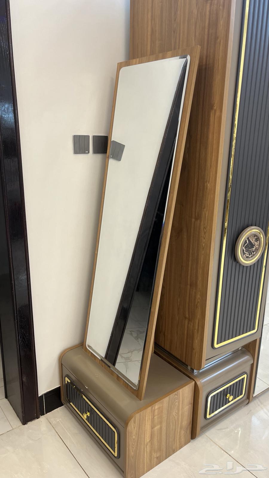 ركن مرايه غرفه نوم للبيع جديده64418472048770111