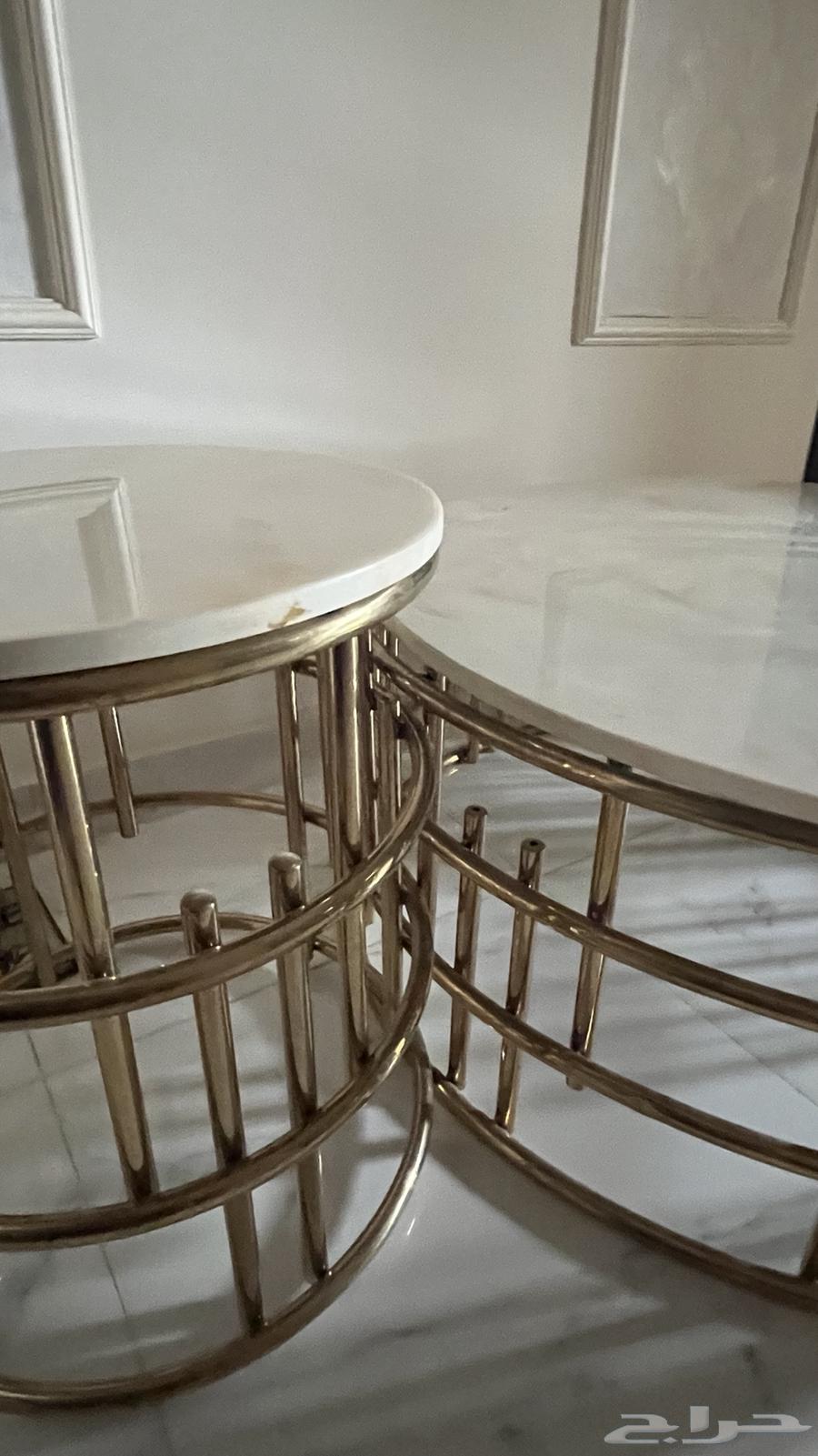 Table set64418770813698113