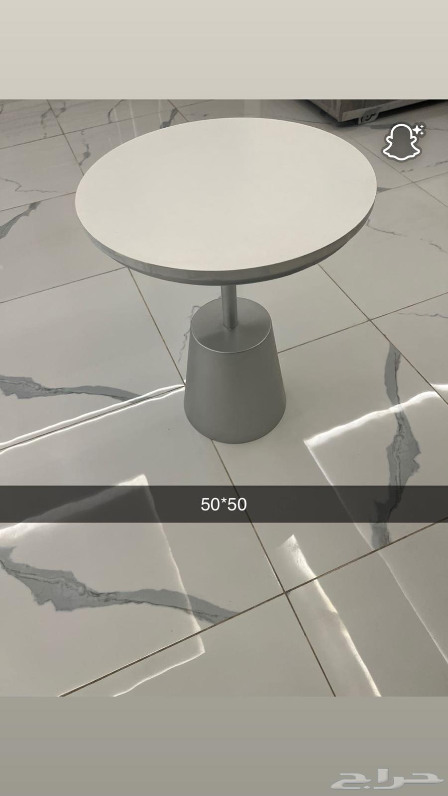 طاولة مجلس كبيرة واربع خدمة64417292407681112