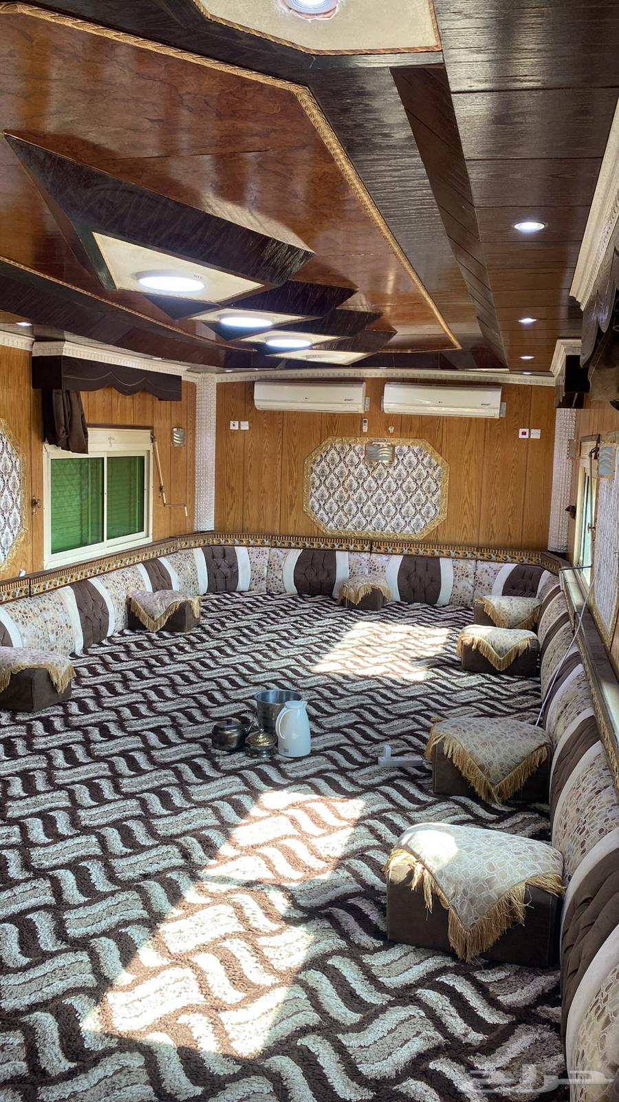 مساند خشب وفرشة مستعمل64417780215682110