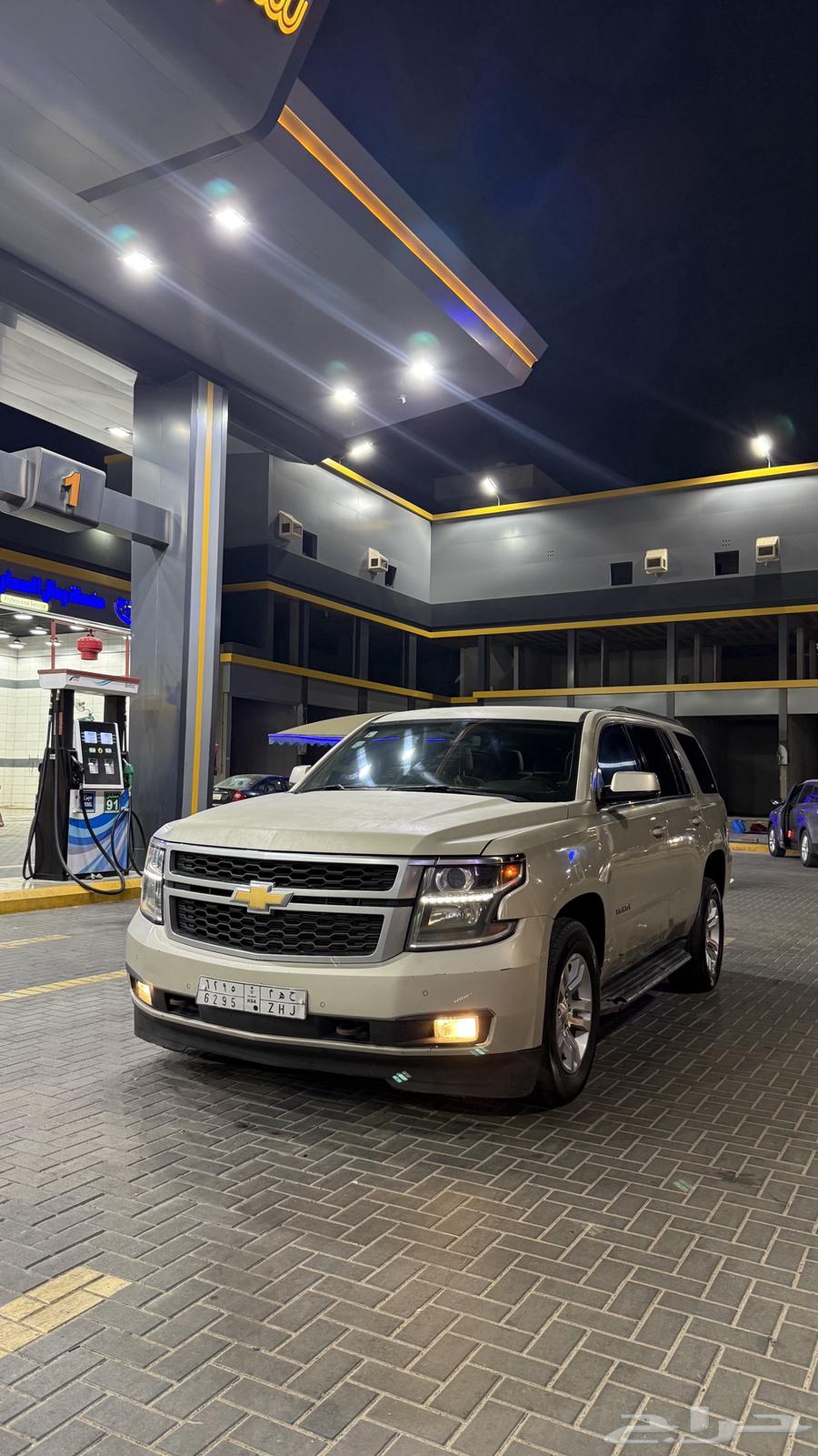 GMC Tahoe Short 201664578144865026110